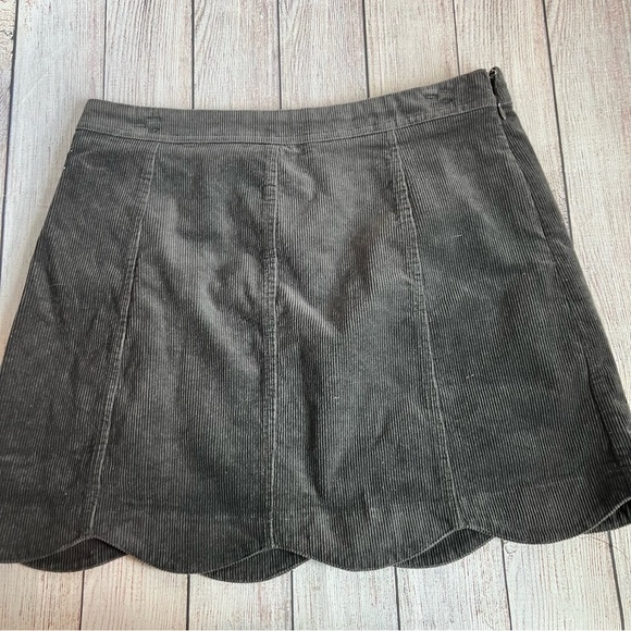 Altar’d State Gray Scalloped Hem Corduroy Skirt Large - Picture 1 of 7